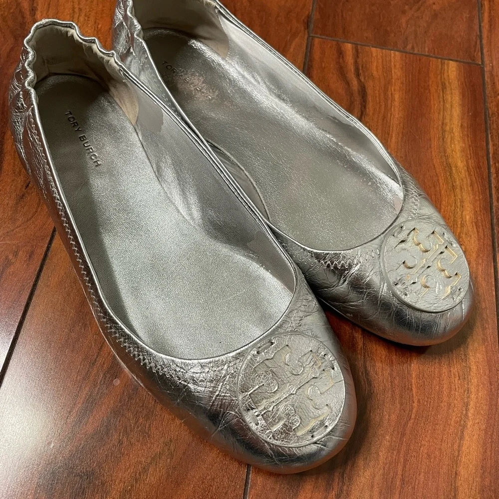 Tory Burch silver metallic